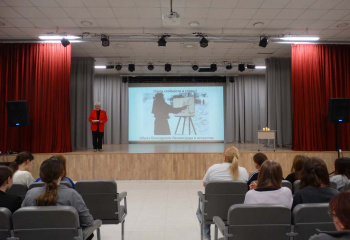 Город стойкости и славы. Образ блокадного Ленинграда в искусстве